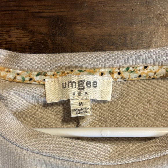 Umgee Ruffle Sleeve Top - Cream - Picture 2 of 3